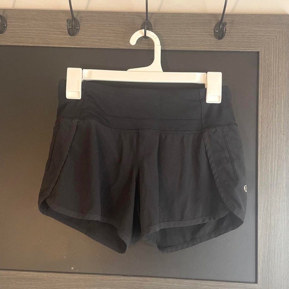 lululemon speed up up low rise shorts